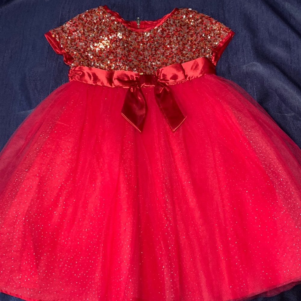 Beautiful formal sparkly red dress